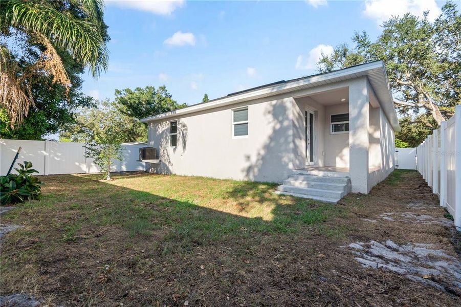 Exterior details and patio area of a home in , Pinellas Park (Image 24).