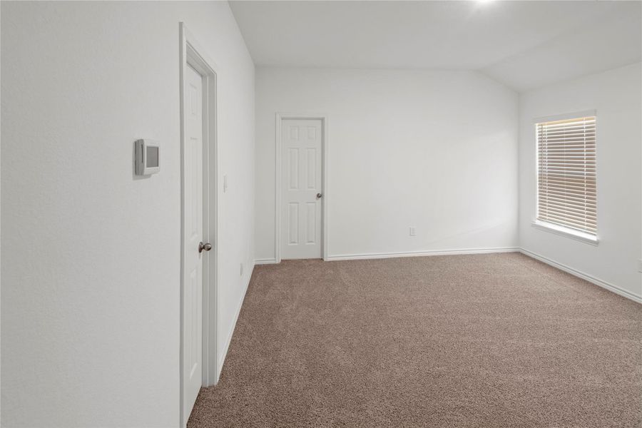 Spacious, unfurnished interior of a new home in , Dayton (Image 15).