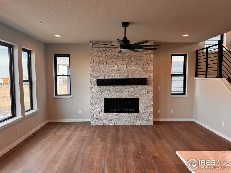 Family Room w/ Gas Fireplace