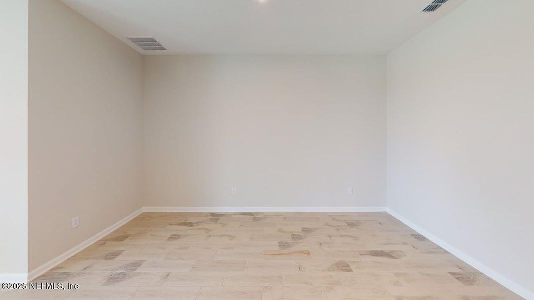 Spacious, unfurnished interior of a new home in Sandridge Hills, Green Cove Springs (Image 11).