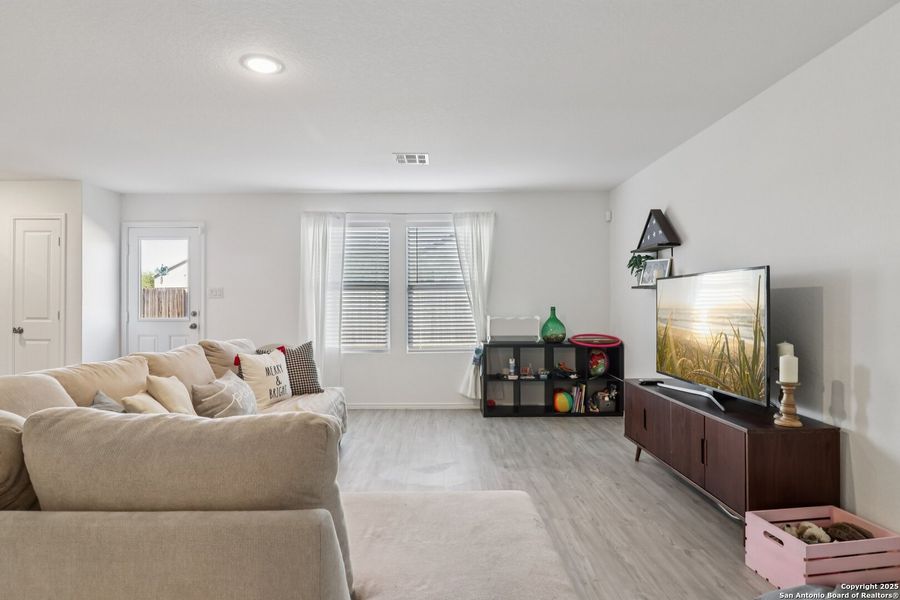 Furnished interior view inside a new home in Silos: Cottage Collection, San Antonio (Image 7).