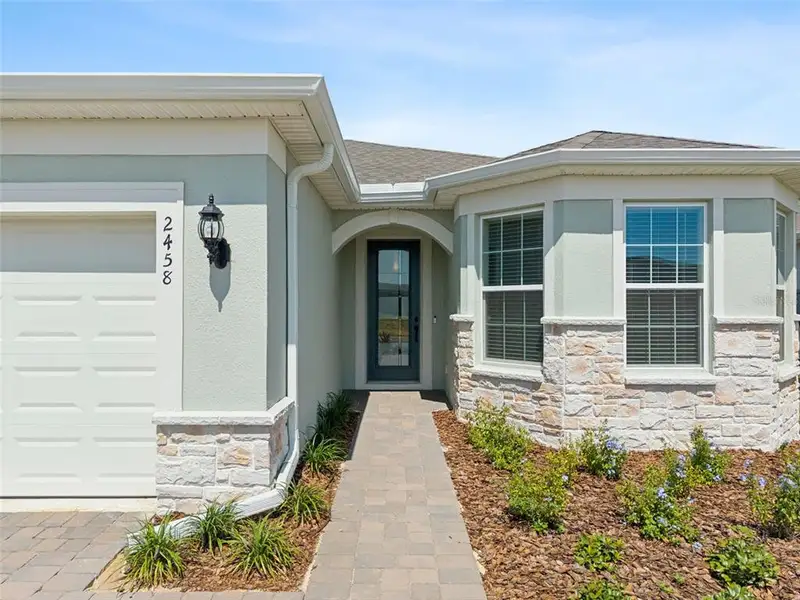 Exterior details and patio area of a home in , Minneola (Image 3). Exterior details and patio area of a home in , Minneola (Image 3).