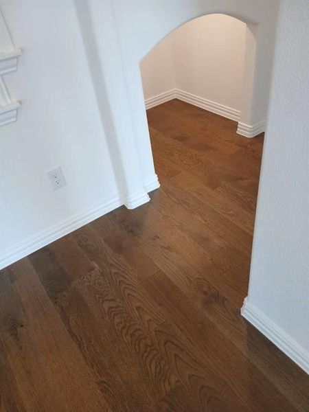 Spacious, unfurnished interior of a new home in Verandah, Royse City (Image 16).