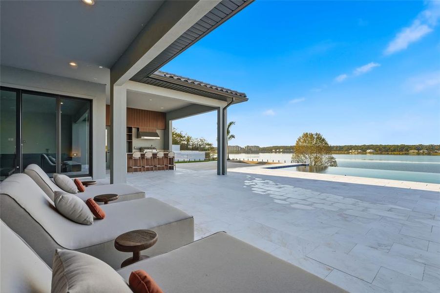 Exterior details and patio area of a home in , Montverde (Image 31).
