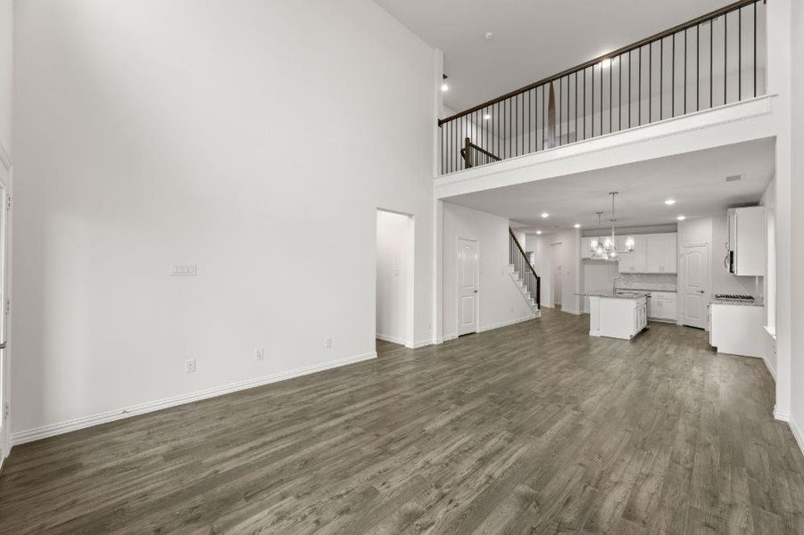 22. 2228 Aspen Chase - Family (3)