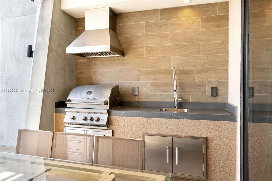 Close-up of interior finishes inside a home in , Kissimmee (Image 19).