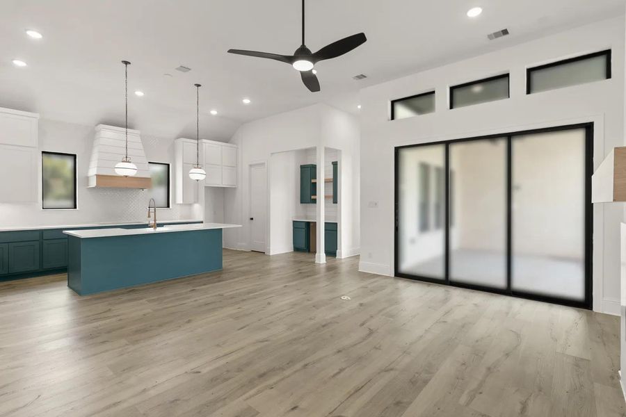 Sydney E Family room