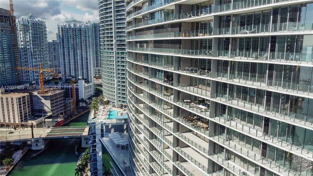 Condo located in Miami, FL showcasing its design and architecture (Image 40). Condo located in Miami, FL showcasing its design and architecture (Image 40).