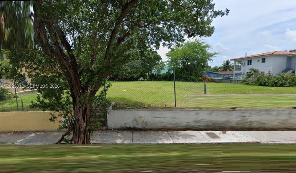 Image 10 of a home in .