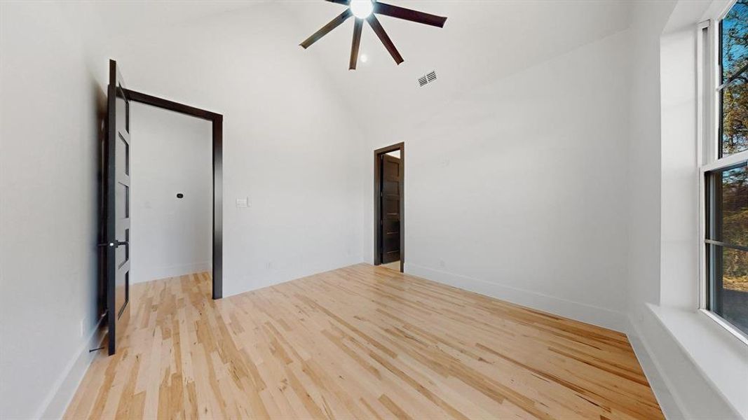 Spacious, unfurnished interior of a new home in , Ennis (Image 19).