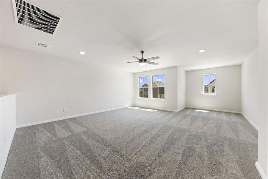 Lots of family fun time to be had in this wonderful game room!
