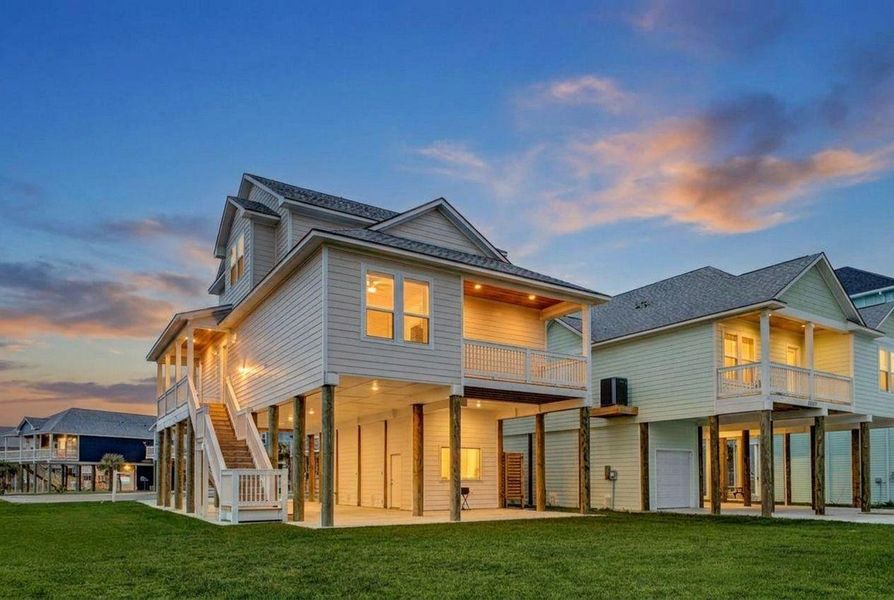 Exterior details and patio area of a home in , Galveston (Image 19).
