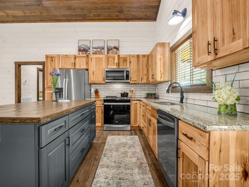 Furnished interior view inside a new home in , Hendersonville (Image 33).
