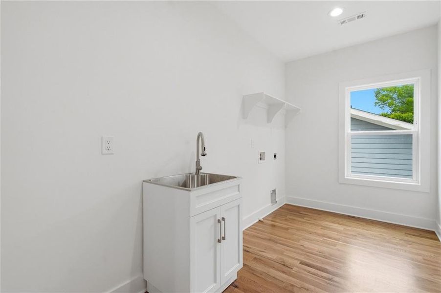 Image 39 of a home in . Image 39 of a home in .