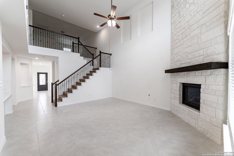 Spacious, unfurnished interior of a new home in Arcadia Ridge, San Antonio (Image 21).