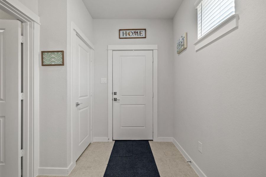 Spacious, unfurnished interior of a new home in , Iowa Colony (Image 21).