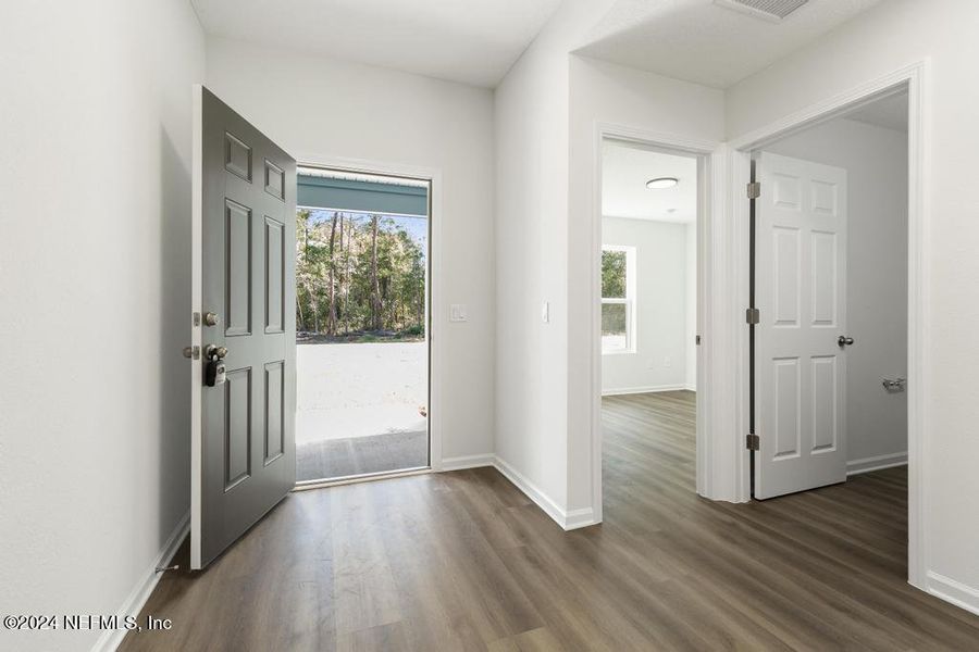 Spacious, unfurnished interior of a new home in , Satsuma (Image 18).