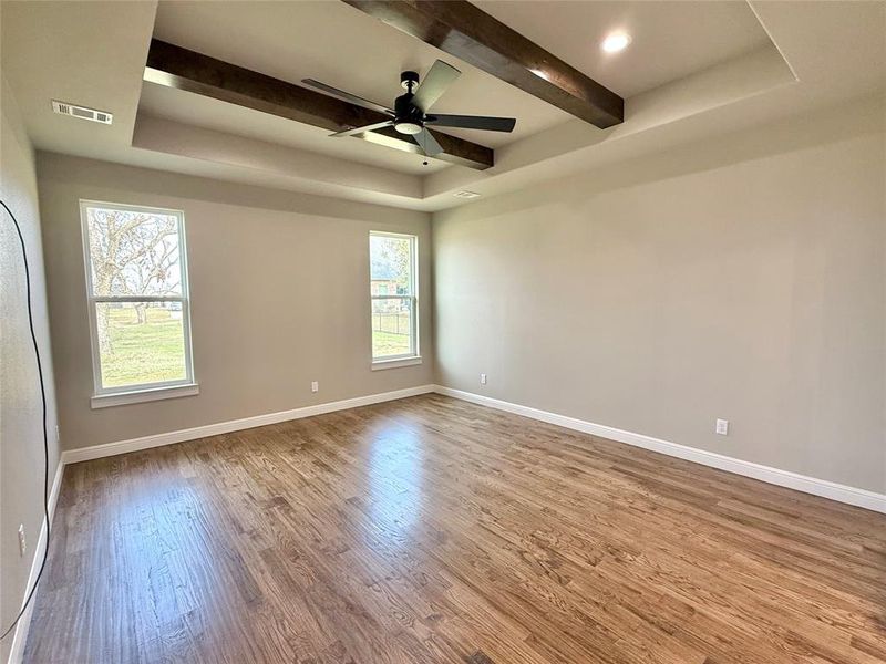 Spacious, unfurnished interior of a new home in , Granbury (Image 32).