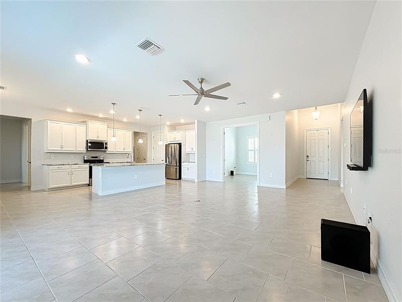 Spacious, unfurnished interior of a new home in , Port Charlotte (Image 44).