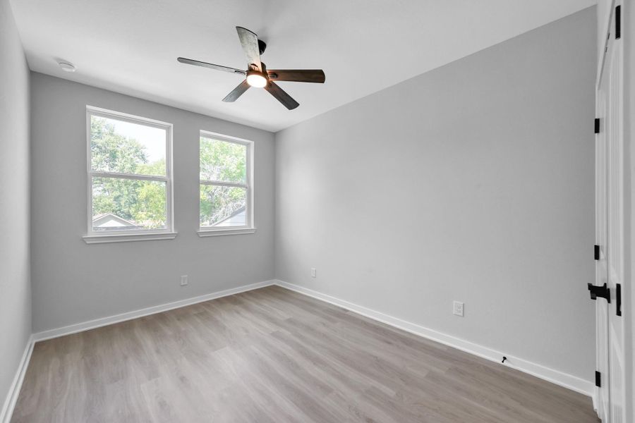 Spacious, unfurnished interior of a new home in , Willis (Image 27).