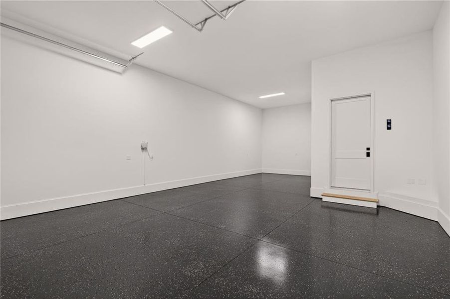 Spacious, unfurnished interior of a new home in , Atlanta (Image 65). Spacious, unfurnished interior of a new home in , Atlanta (Image 65).