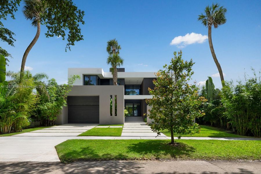 Image 75 of a home in .