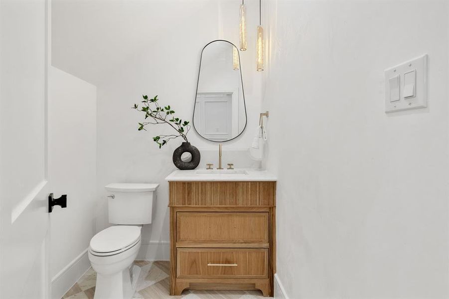 Furnished interior view inside a new home in , Dallas (Image 5).