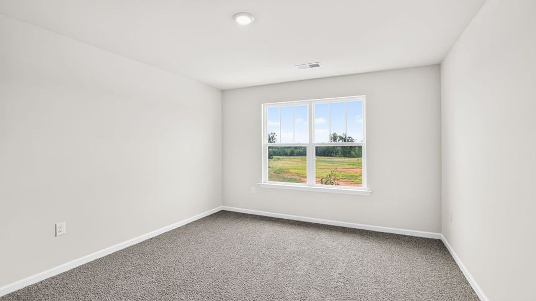 Spacious, unfurnished interior of a new home in Woodglen, Piedmont (Image 25).