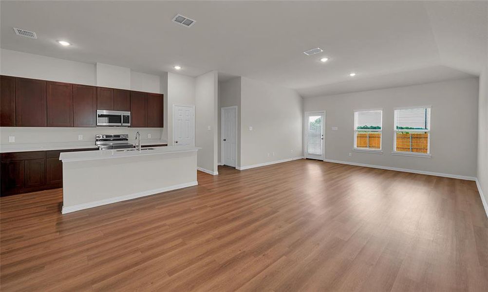 Spacious, unfurnished interior of a new home in , Waco (Image 16).