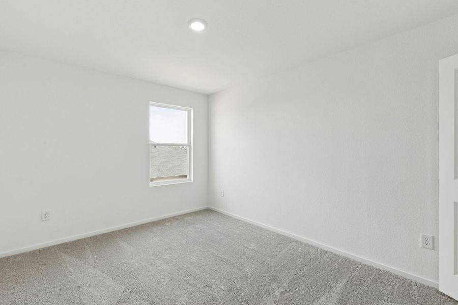 Spacious, unfurnished interior of a new home in Windcress, Baytown (Image 29).