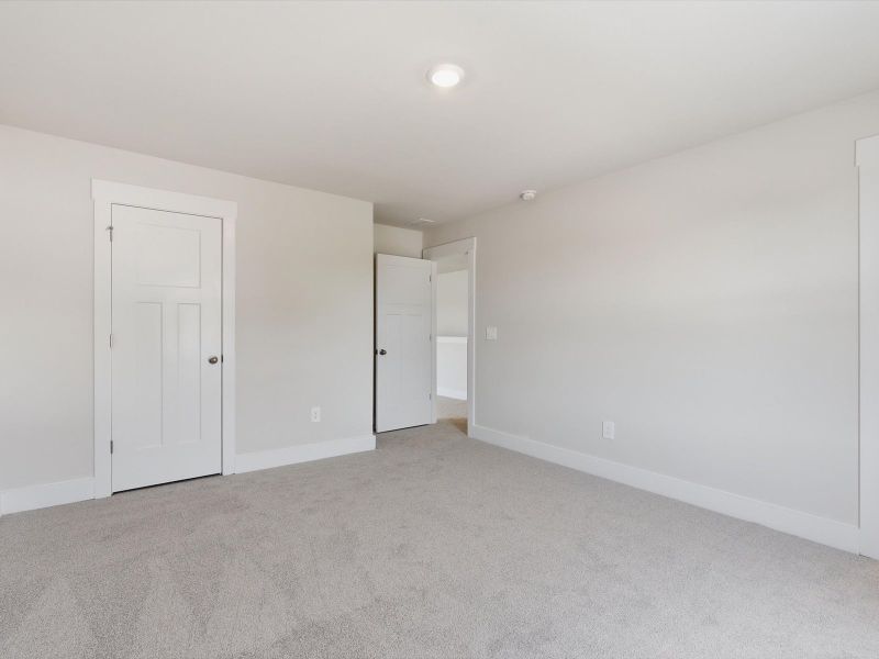 Spacious, unfurnished interior of a new home in Crossing at Abner Creek, Greer (Image 18). Spacious, unfurnished interior of a new home in Crossing at Abner Creek, Greer (Image 18).