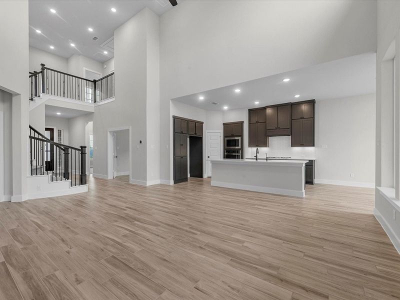 Spacious, unfurnished interior of a new home in Trillium 50′, Richmond (Image 11).