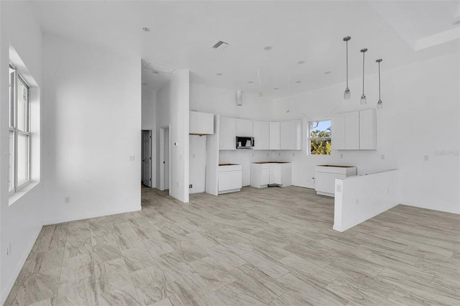 Spacious, unfurnished interior of a new home in , Port Charlotte (Image 23).