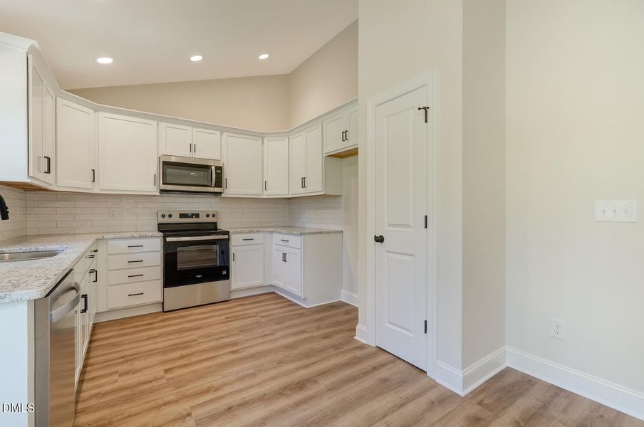 525 Grooms Rd Reidsville NC-large-019-03