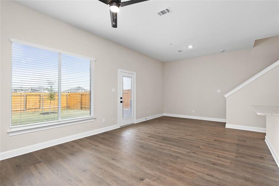Spacious, unfurnished interior of a new home in Yarbrough Farms, Pilot Point (Image 5). Spacious, unfurnished interior of a new home in Yarbrough Farms, Pilot Point (Image 5).