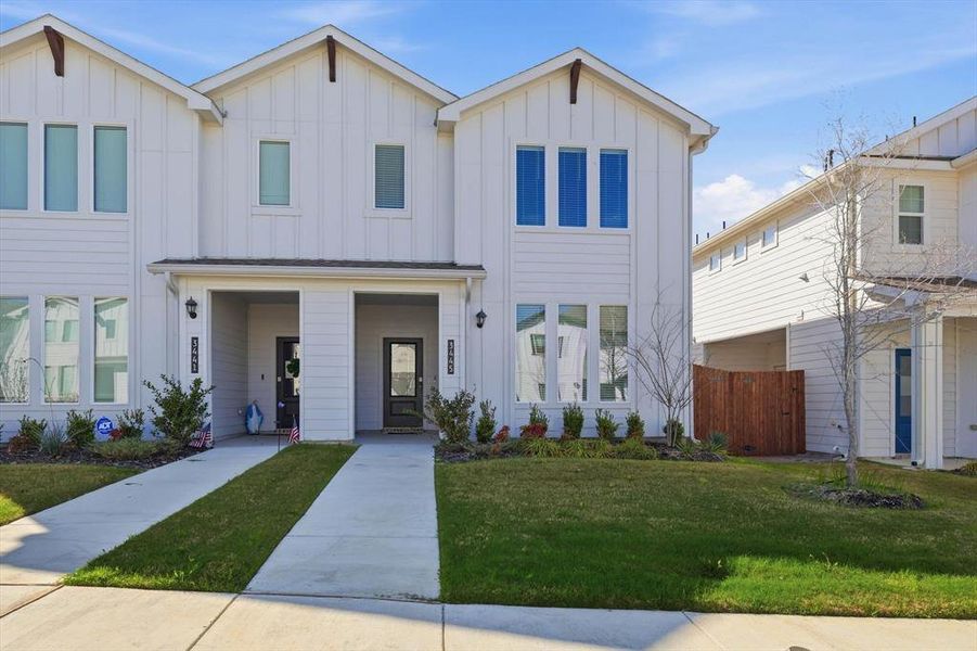 Front exterior of a new home in , Fort Worth, TX, highlighting curb appeal (Image 2). Front exterior of a new home in , Fort Worth, TX, highlighting curb appeal (Image 2).
