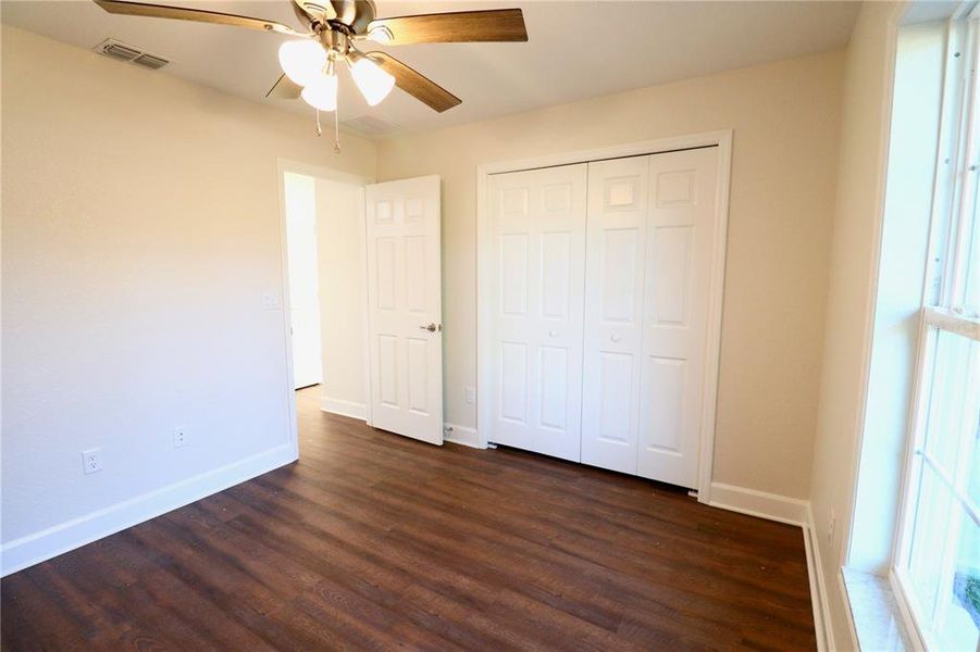 Spacious, unfurnished interior of a new home in , Summerfield (Image 13).