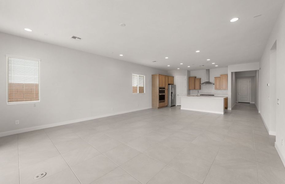 Spacious, unfurnished interior of a new home in Upper Canyon, Phoenix (Image 27). Spacious, unfurnished interior of a new home in Upper Canyon, Phoenix (Image 27).