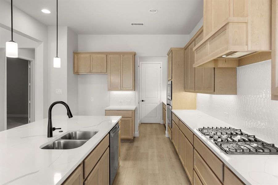 17. 2232 Euclid - Kitchen (3) 17. 2232 Euclid - Kitchen (3)