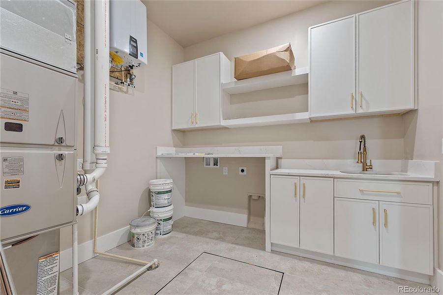 Furnished interior view inside a new home in , Fort Lupton (Image 35).