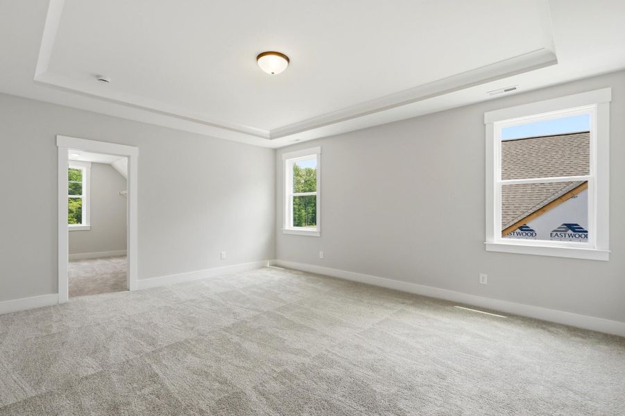Spacious, unfurnished interior of a new home in Rone Creek, Waxhaw (Image 23).