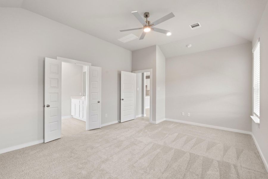 Spacious, unfurnished interior of a new home in Morton Creek Ranch, Katy (Image 10). Spacious, unfurnished interior of a new home in Morton Creek Ranch, Katy (Image 10).