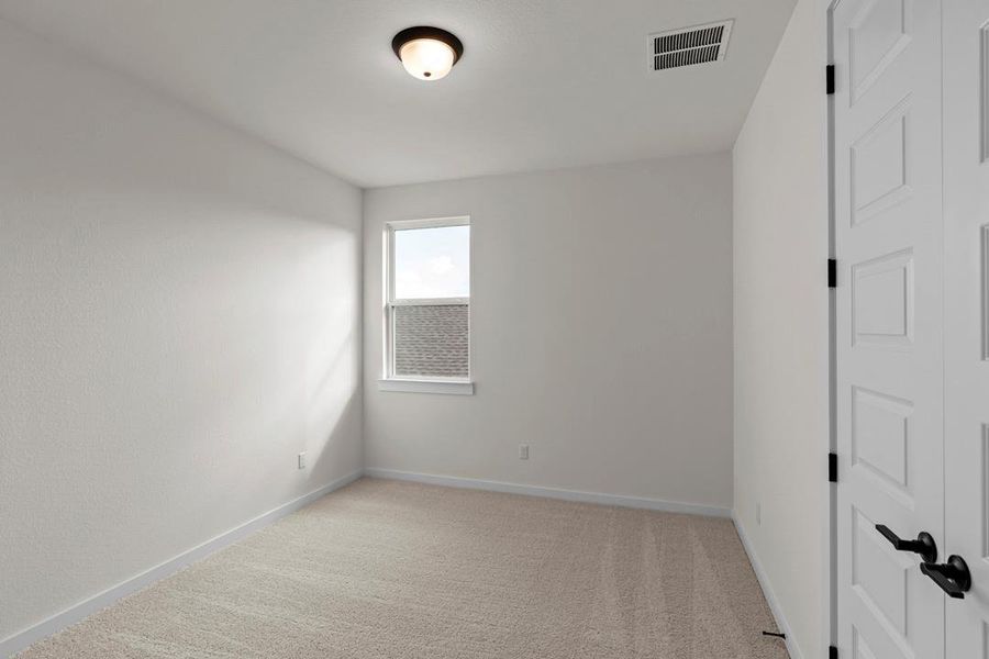 Spacious, unfurnished interior of a new home in Lariat, Liberty Hill (Image 35).