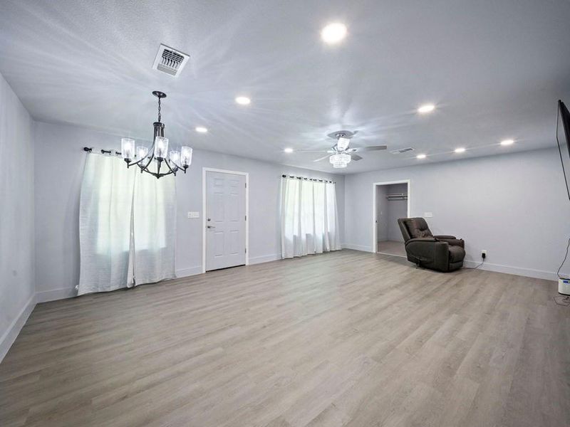 Spacious, unfurnished interior of a new home in , Lufkin (Image 18). Spacious, unfurnished interior of a new home in , Lufkin (Image 18).