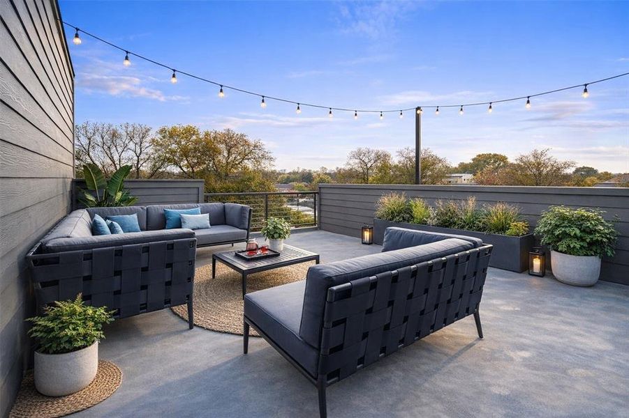 Exterior details and patio area of a home in , Dallas (Image 31).