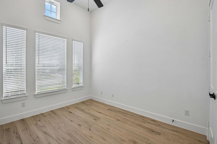Spacious, unfurnished interior of a new home in Artavia, Conroe (Image 13).