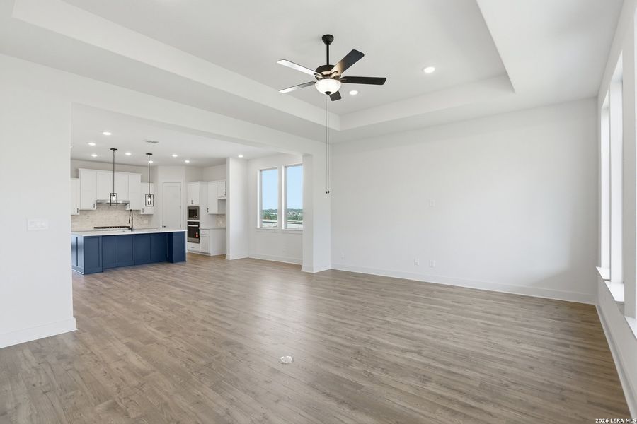 Spacious, unfurnished interior of a new home in Ladera - 50s, San Antonio (Image 34). Spacious, unfurnished interior of a new home in Ladera - 50s, San Antonio (Image 34).