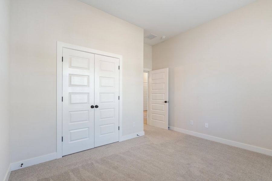 Spacious, unfurnished interior of a new home in Amherst, Cordova (Image 17).