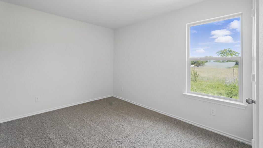 Spacious, unfurnished interior of a new home in Saddlebrook, Waxahachie (Image 14).