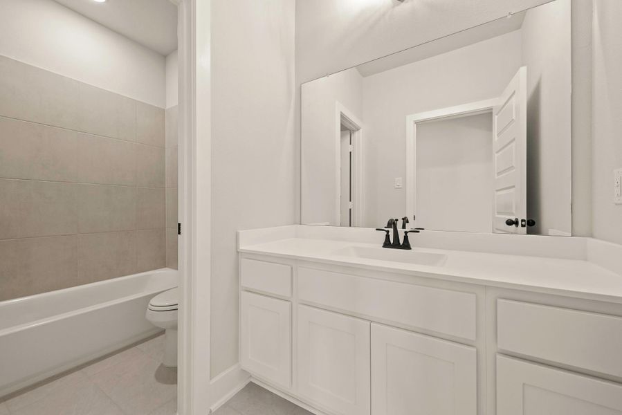 Furnished interior view inside a new home in Candela South - 50', Richmond (Image 10). Furnished interior view inside a new home in Candela South - 50', Richmond (Image 10).